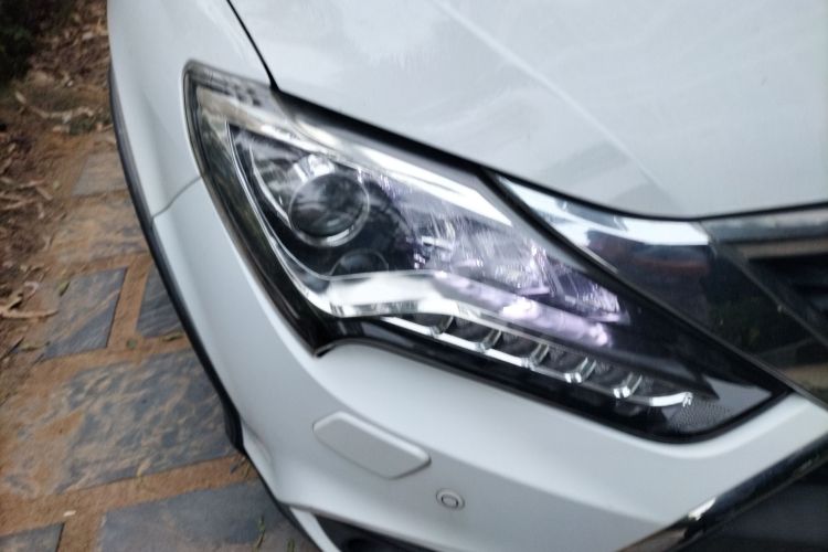 比亚迪 唐新能源 2017款 2.0T 全时四驱豪雅型 7座车身外观8