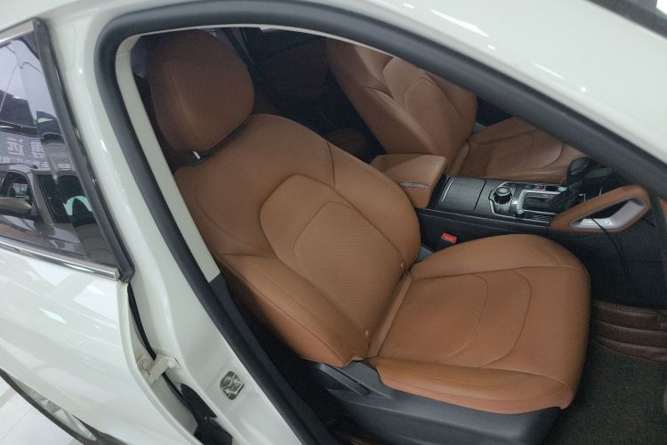 宝沃BX7 2016款 28T 两驱精英版 5座局部细节41