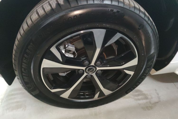 沃尔沃XC60 2026款 B5 四驱智逸豪华版车身外观6007