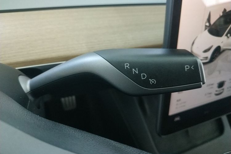 特斯拉 Model 3 2022款 Performance高性能全轮驱动版局部细节18