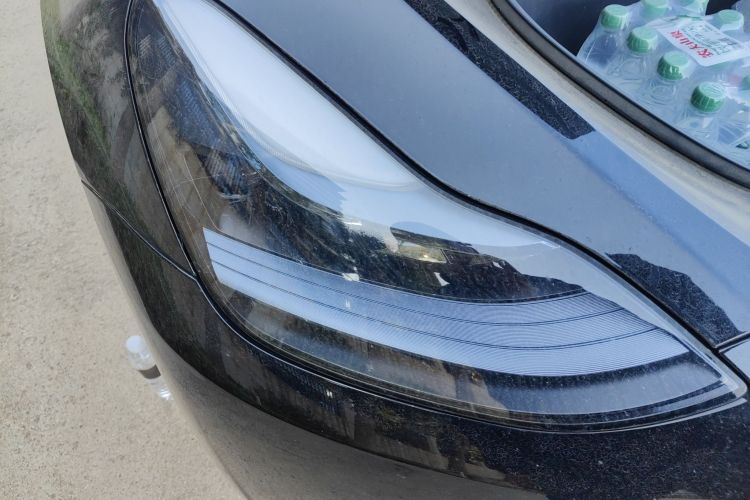 特斯拉 Model Y 2023款 后轮驱动版车身外观8