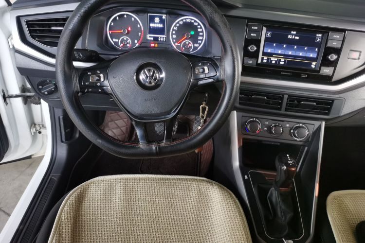 大众 Polo 2019款 Plus 1.5L 自动全景乐享版中控内饰13