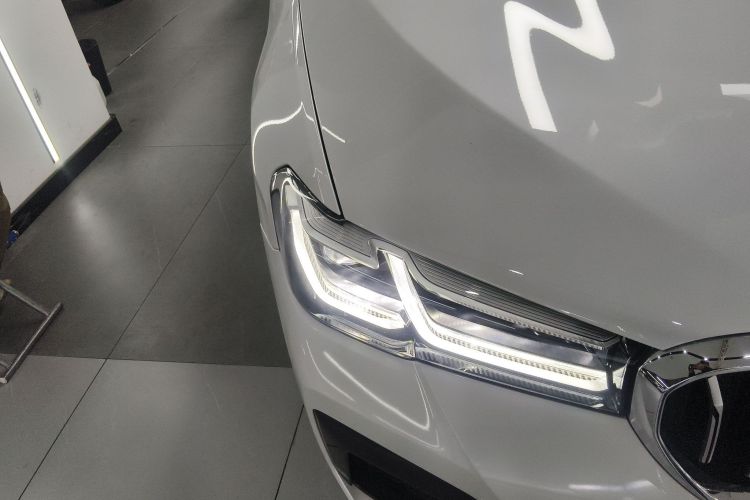 宝马5系新能源 2022款 改款 535Le M运动套装车身外观8