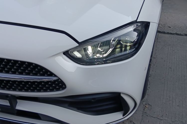 奔驰C级 2022款 改款 C 260 L 运动版局部细节36