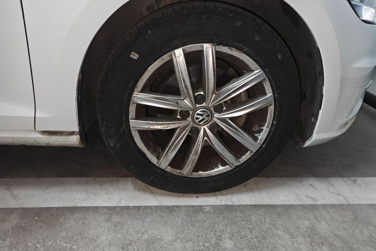 大众 高尔夫 2018款 230TSI 自动舒适型车身外观10