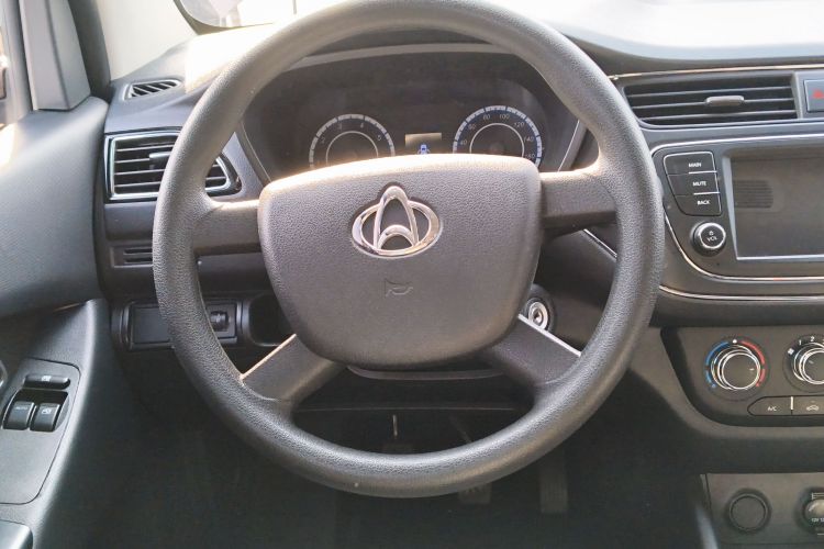 长安凯程 2021款 1.5L欧诺S智享版双蒸空调客车JL473QG局部细节13