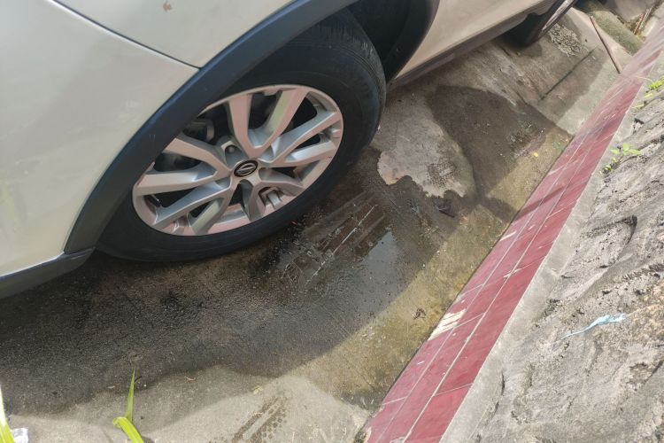 日产 奇骏 2019款 2.0L CVT智联舒适版 2WD车身外观35