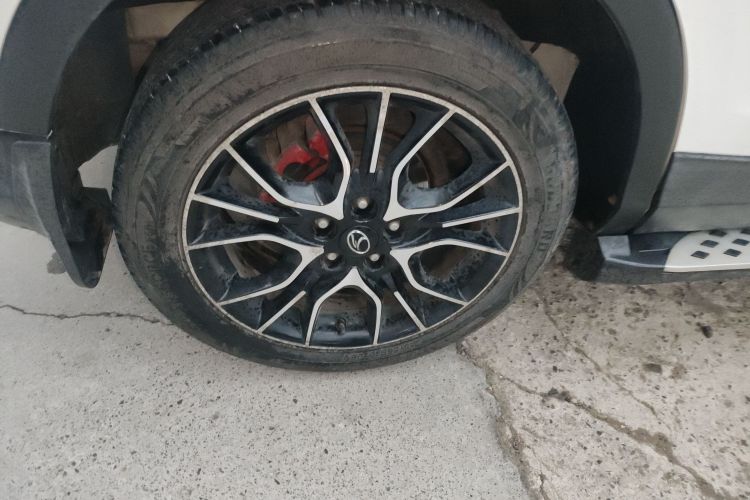 东南DX3 2018款 1.5T CVT尊贵型车身外观6008