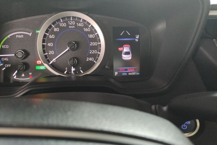 丰田 雷凌 2021款 双擎 1.8H E-CVT运动版中控内饰15