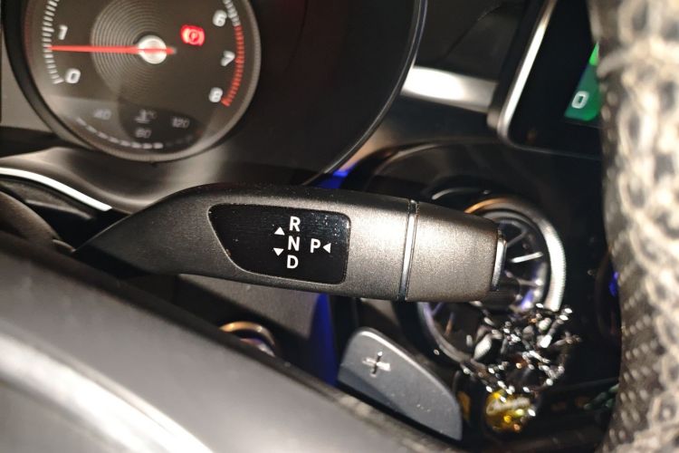 奔驰C级 2018款 C 200 L 运动版局部细节18