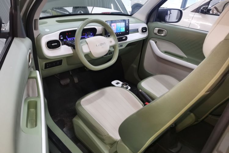 吉利银河 2025款 210km 熊猫骑士中控内饰20