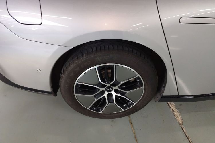 小鹏P7 2023款 P7i 702 Max车身外观6008