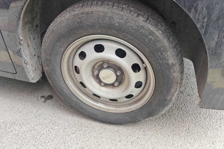 BAW北汽制造 锐胜王牌M7 2023款 1.6L 标轴创富型 7座车身外观6007