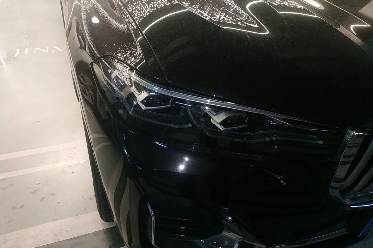 宝马X7 2021款 xDrive40i 领先型豪华套装车身外观8