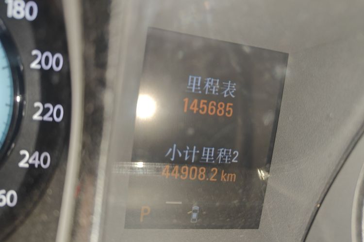 别克 君越 2011款 2.0T旗舰版中控内饰15