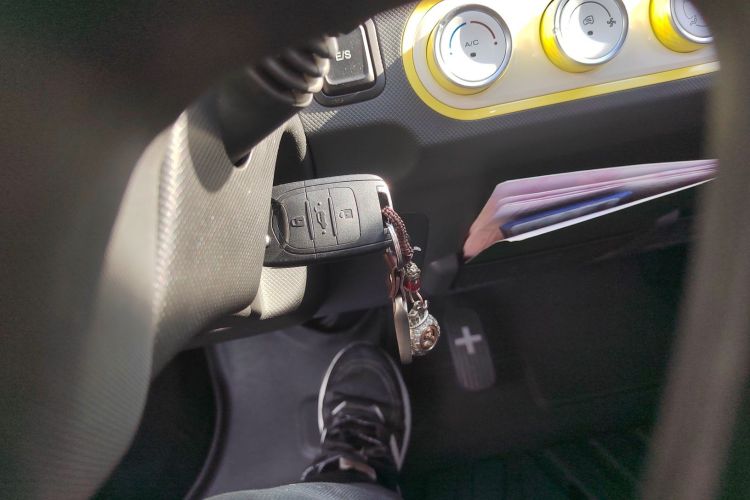 五菱汽车 宏光MINIEV 2021款 马卡龙臻享款 三元锂中控内饰11