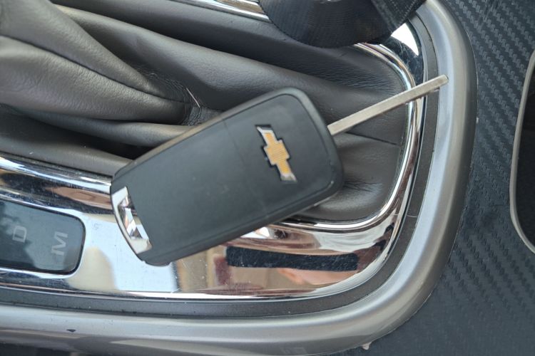 雪佛兰 迈锐宝 2013款 2.0L 自动舒适版中控内饰11