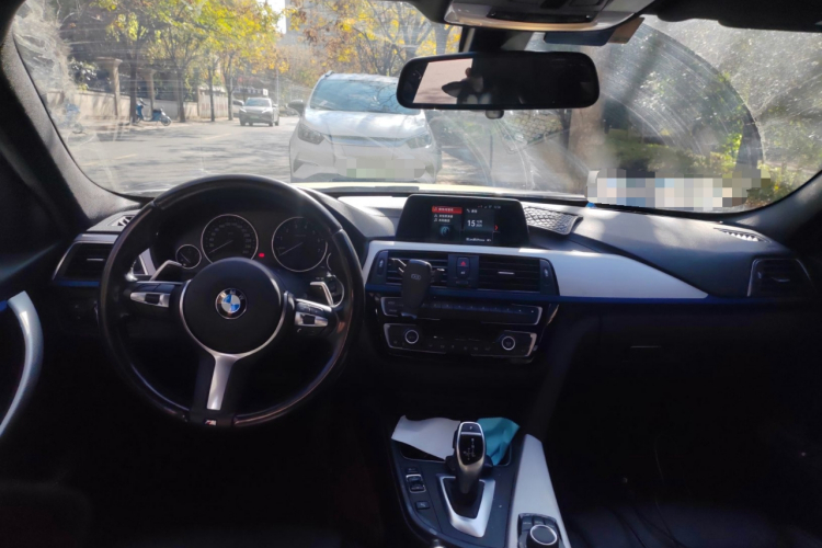 宝马3系 2018款 320i M运动套装中控内饰12