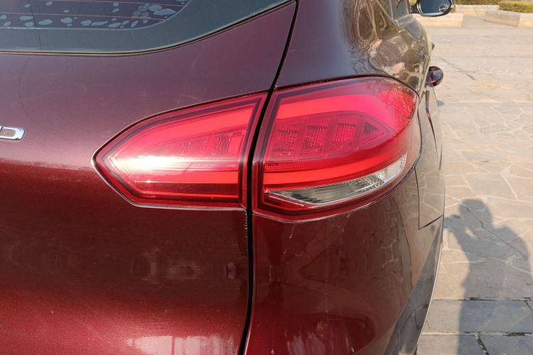 猎豹汽车 猎豹CS10 2017款 1.5T CVT尊贵型车身外观9