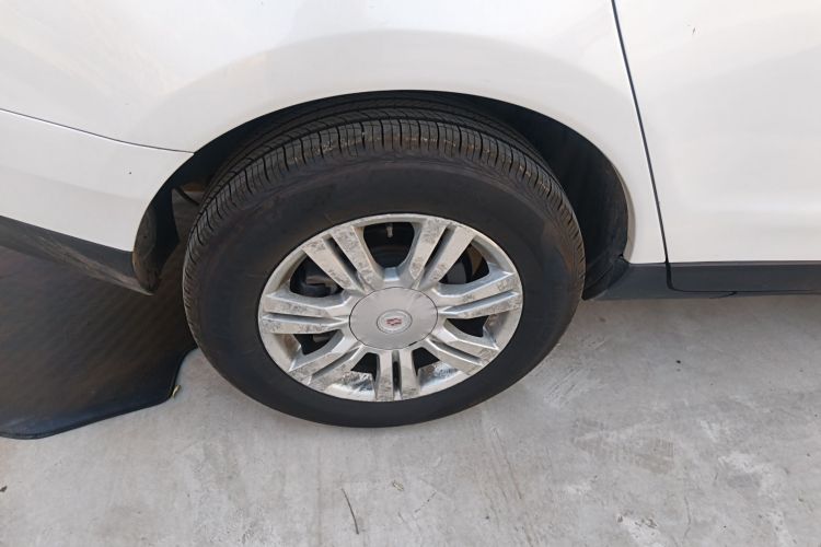 凯迪拉克SRX 2013款 3.0L 精英型车身外观6008