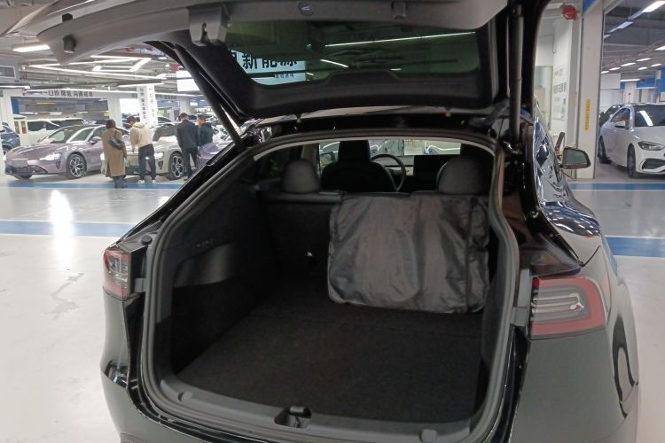 特斯拉 Model Y 2022款 后轮驱动版局部细节23