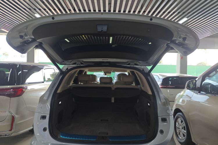 鸿蒙智行 问界M7 2024款 1.5T 后驱Plus版 5座机舱底盘23