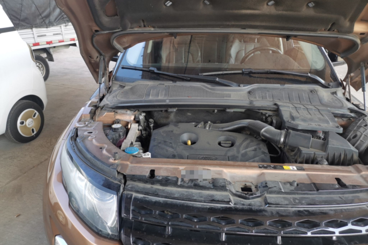 路虎 揽胜极光(进口) 2014款 2.0T 5门耀动版机舱底盘25