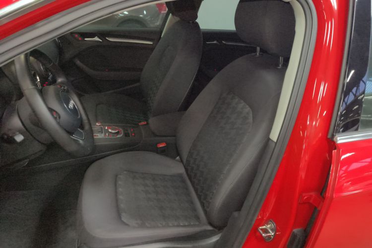 奥迪A3 2016款 Sportback 35 TFSI 领英型中控内饰19