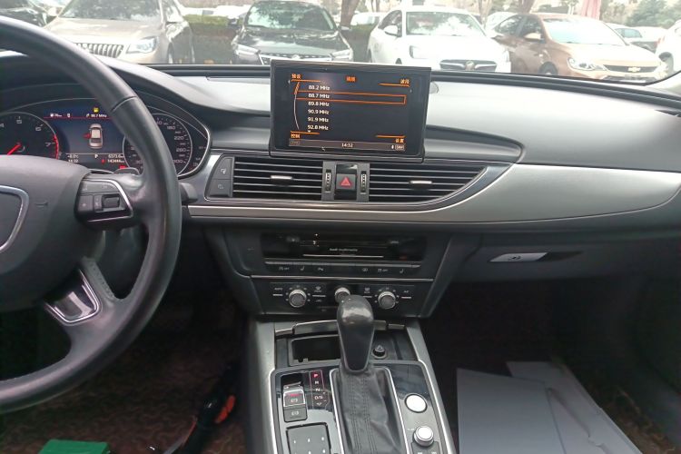 奥迪A6L 2016款 TFSI 技术型中控内饰16