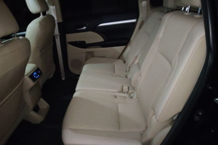 丰田 汉兰达 2015款 2.0T 两驱精英版 5座中控内饰21