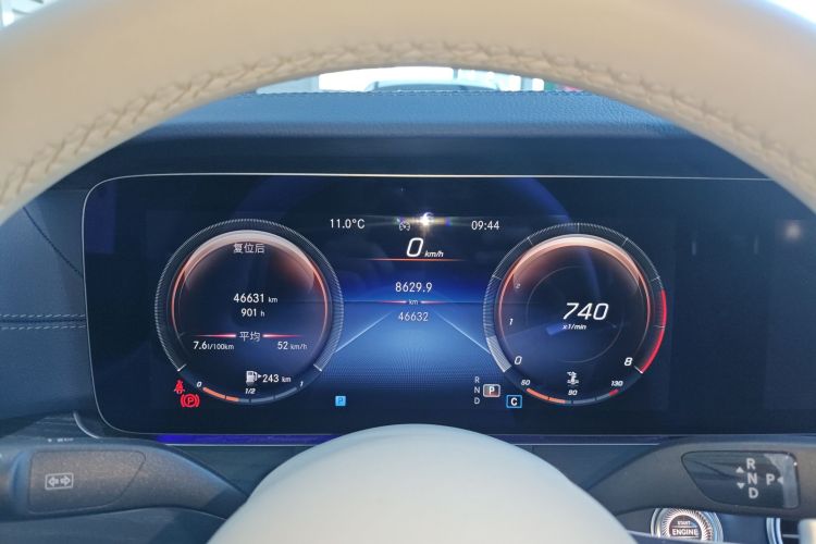 奔驰E级 2022款 改款二 E 300 L 运动豪华型中控内饰14