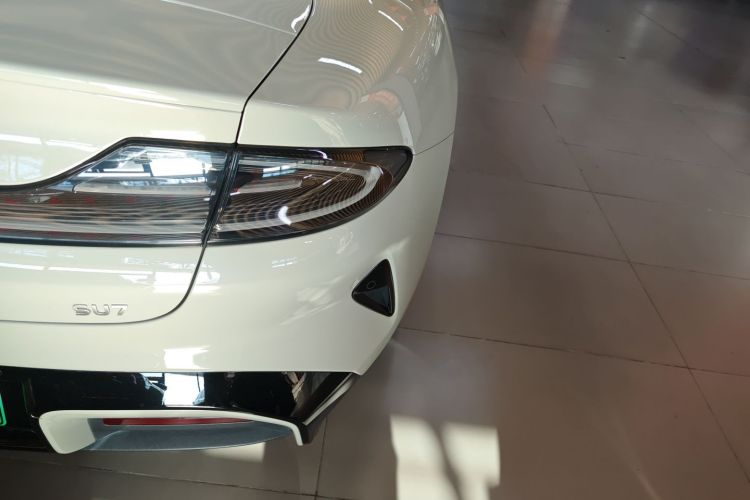 小米汽车 小米SU7 2024款 后驱超长续航高阶智驾Pro版车身外观6006