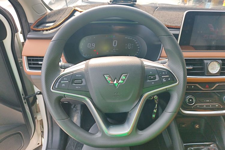 五菱汽车 五菱宏光S3 2018款 1.5L 手动豪华型 国V中控内饰13