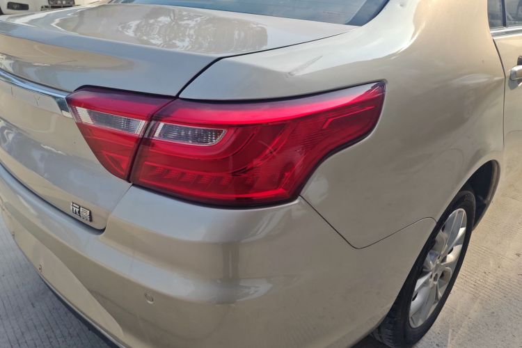 吉利汽车 远景 2018款 1.5L 自动尊贵型车身外观9