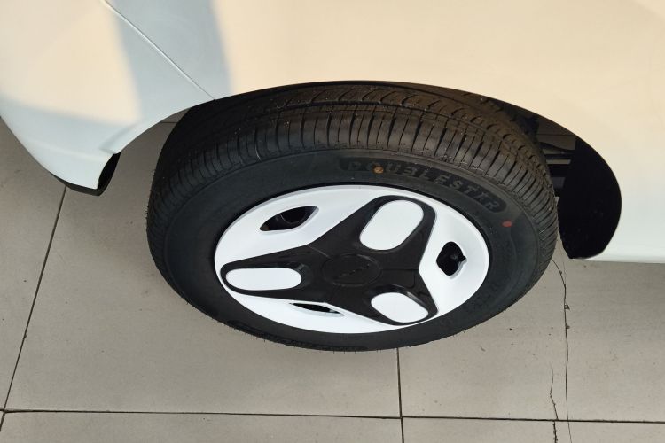 吉利银河 熊猫 2025款 210km 元气熊车身外观6008