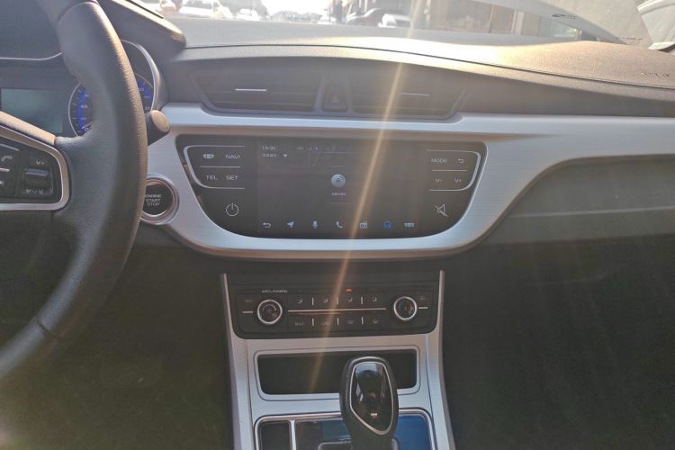 吉利汽车 远景 2018款 1.5L 自动尊贵型中控内饰16