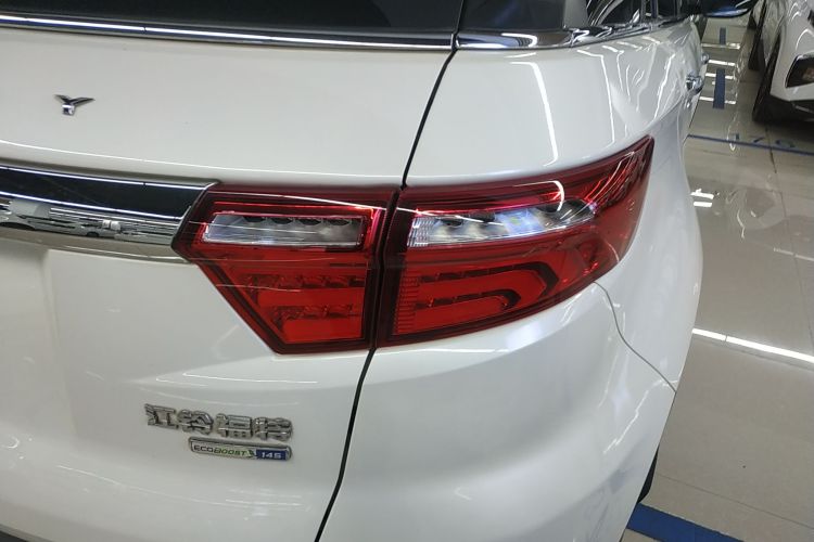 福特 领界 2019款 EcoBoost 145 CVT尊领型 国V车身外观9