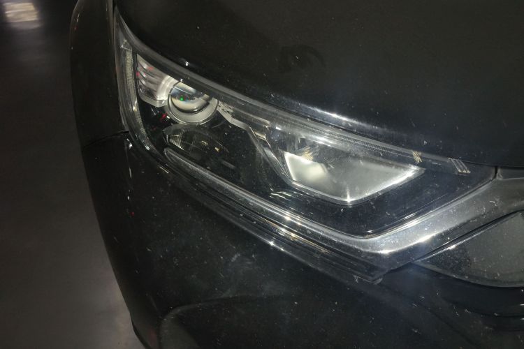 本田CR-V 2017款 240TURBO CVT两驱风尚版车身外观8