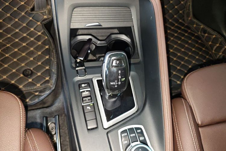 宝马X1 2022款 sDrive25Li 领先型中控内饰18