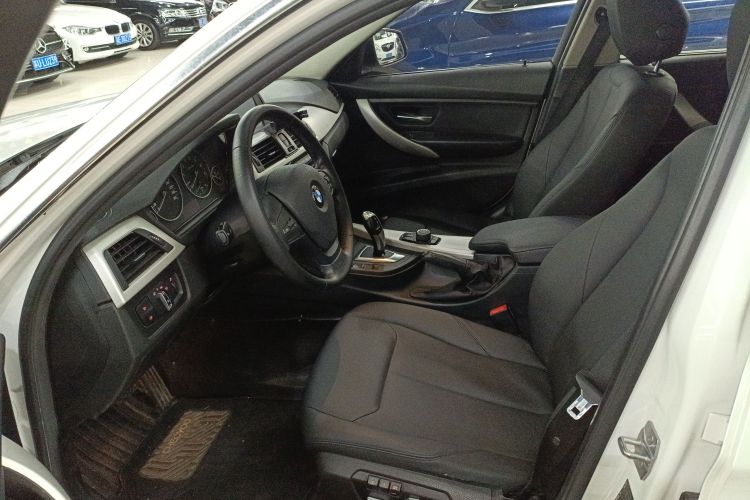 宝马3系 2016款 316Li 时尚型局部细节19