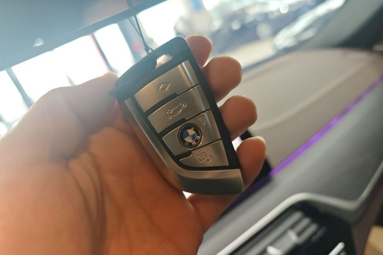 宝马5系 2023款 530Li xDrive M运动套装中控内饰11