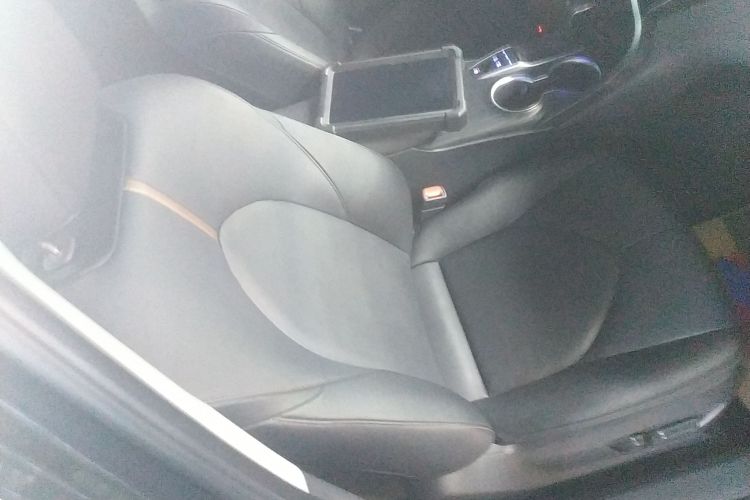 丰田 凯美瑞 2021款 双擎 2.5HG 豪华版局部细节41