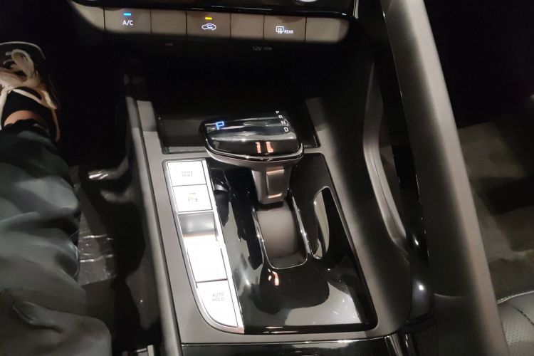 现代 伊兰特 2023款 1.5L CVT GLX精英版局部细节18