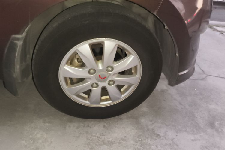 五菱汽车 五菱宏光 2014款 1.5L S标准型车身外观6007