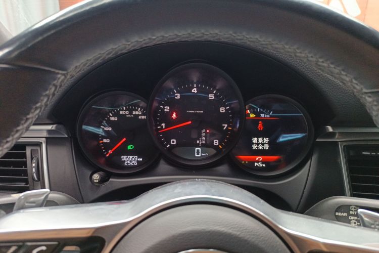 保时捷 2016款 Macan 2.0T中控内饰14