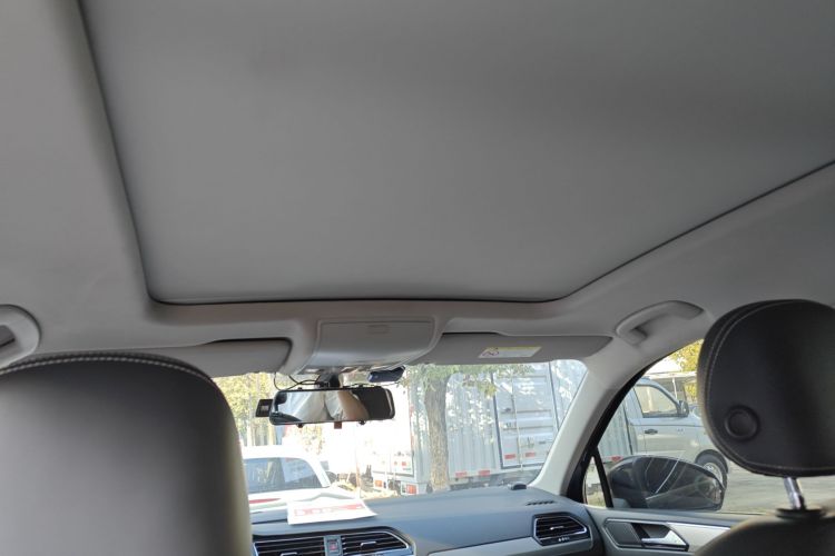 大众 途观L 2020款 330TSI 自动两驱全景舒适版 国VI中控内饰22