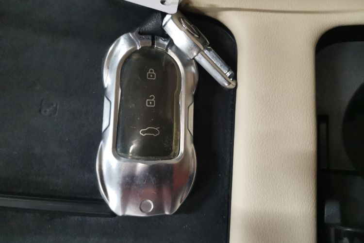 鸿蒙智行 问界M7 2022款 1.5T 后驱舒适版中控内饰11