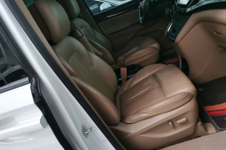 别克GL8 2018款 ES 28T 尊享型 国VI局部细节41