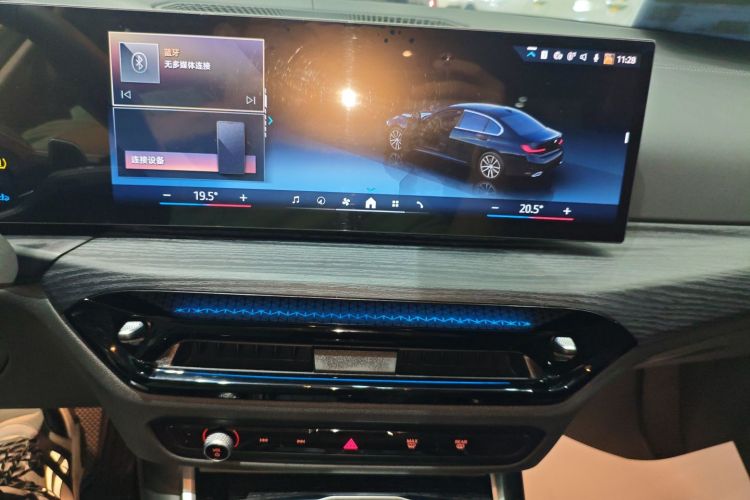 宝马3系 2025款 325Li M运动套装中控内饰16