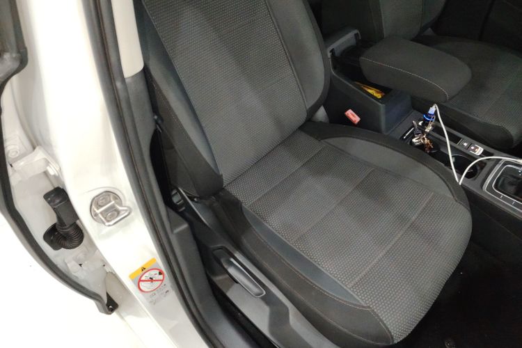 大众 高尔夫 2016款 1.6L 自动舒适型局部细节41